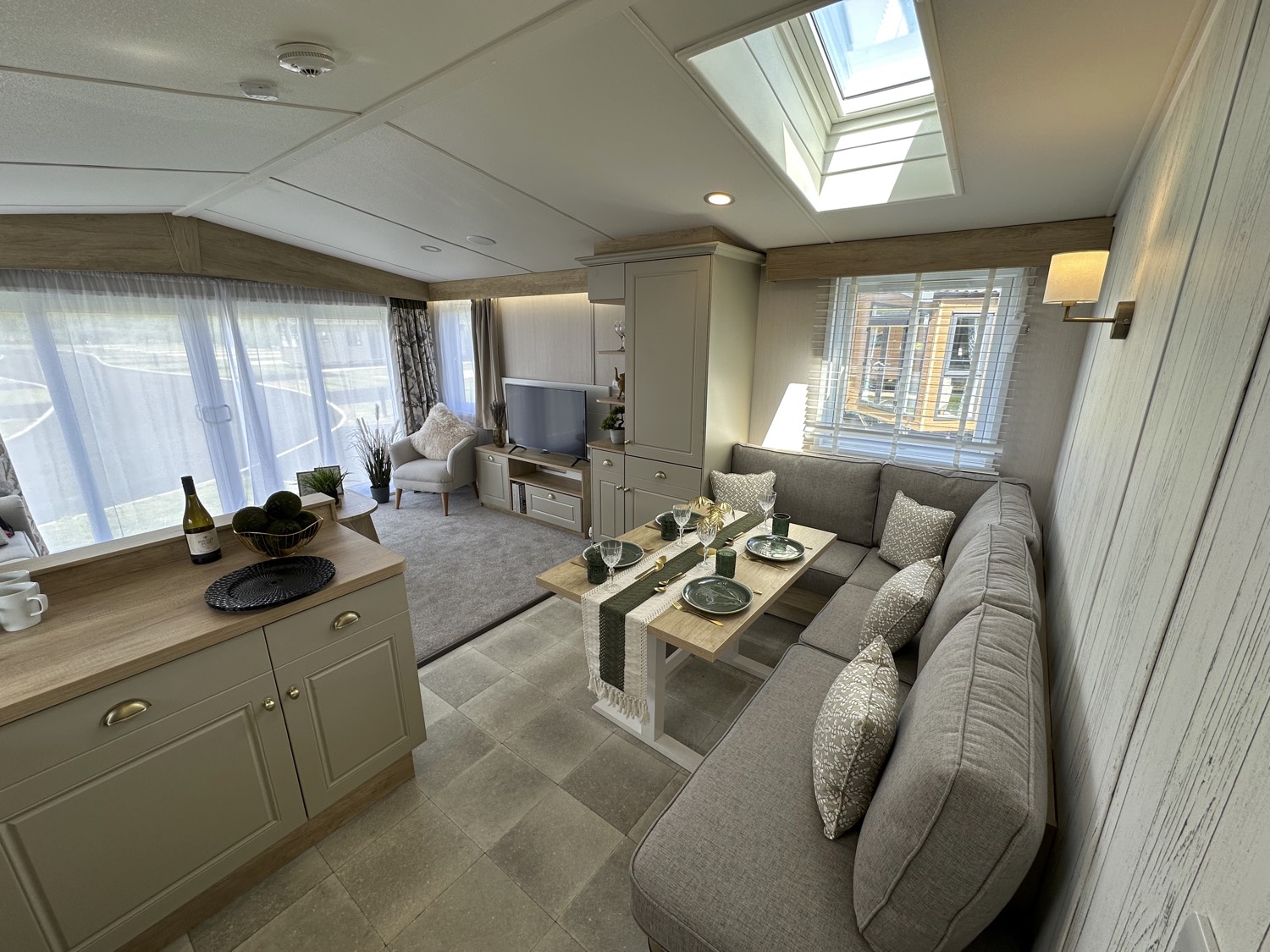 The Moselle, country kitchen lounge